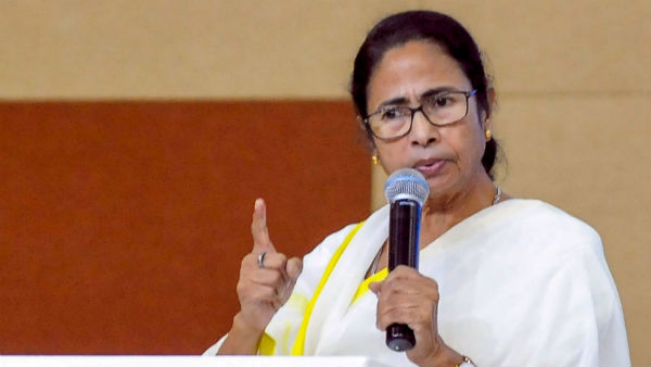 ২০২১-এর আগে মাস্টারস্ট্রোকের পরিকল্পনা মমতার