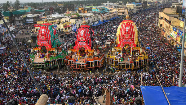 রথ যাত্রায় না রথ যাত্রায় না