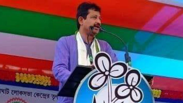মানুষকে সেবার জন্য রাজনীতিতে 