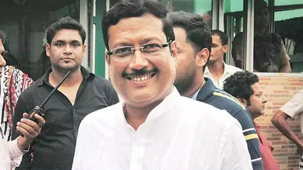 সব্যসাচী দত্তের ওপর হামলা সব্যসাচী দত্তের ওপর হামলা