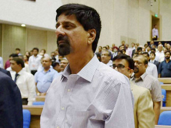 সৌরভের নেতৃত্ব নিয়ে শ্রীকান্তের মত