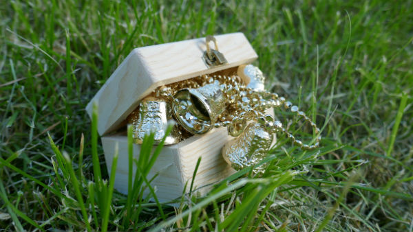 লকডাউনের মধ্যেই গুপ্তধনের সন্ধান পাওয়া গেল তেলেঙ্গানায় লকডাউনের মধ্যেই গুপ্তধনের সন্ধান পাওয়া গেল তেলেঙ্গানায়