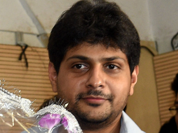 স্নেহাশিসের সঙ্গে বৈঠক ডালমিয়ার স্নেহাশিসের সঙ্গে বৈঠক ডালমিয়ার