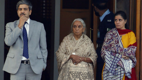 কূলভূষণের পরিবারের সঙ্গে কথা কূলভূষণের পরিবারের সঙ্গে কথা