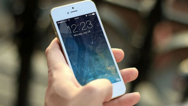 উৎপাদনকে চিন নির্ভর কাঠামো থেকে বের করে আনার প্রয়াস অ্যাপলের উৎপাদনকে চিন নির্ভর কাঠামো থেকে বের করে আনার প্রয়াস অ্যাপলের