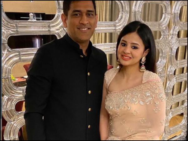 ১০ বছর আগে আজকের দিনে ধোনি-সাক্ষীর সম্পর্কের পরিণতি ১০ বছর আগে আজকের দিনে ধোনি-সাক্ষীর সম্পর্কের পরিণতি