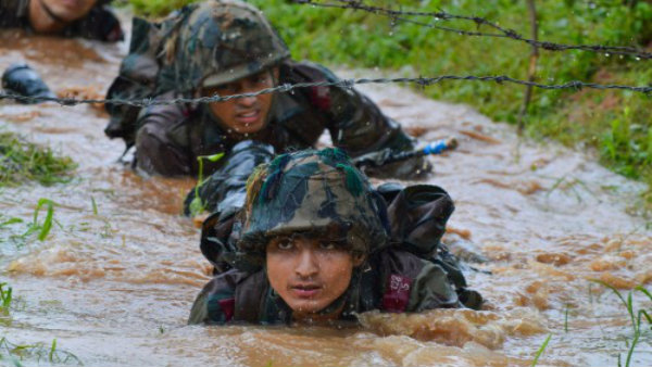 কাশ্মীরে জঙ্গিদের গ্রাউন্ড ওয়ার্কার কাশ্মীরে জঙ্গিদের গ্রাউন্ড ওয়ার্কার
