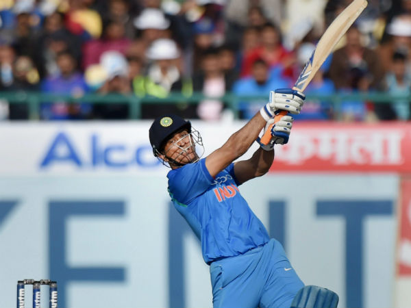 ম্যাচ উইনার ধোনি