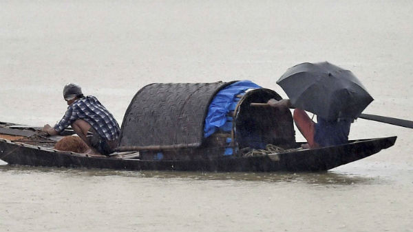 ছ’‌শো থেকে আটশো টাকা ইলিশের দাম