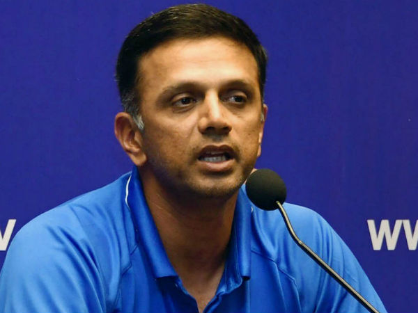 কোচিং কেরিয়ারে সফল দ্রাবিড়