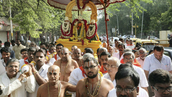 মন্দির কমিটির সিদ্ধান্তের অপেক্ষা