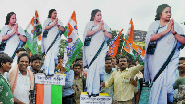 তৃণমূল কি ফের বিপ্লব মিত্রকে ফিরিয়ে আনতে চাইছে? তৃণমূল কি ফের বিপ্লব মিত্রকে ফিরিয়ে আনতে চাইছে?