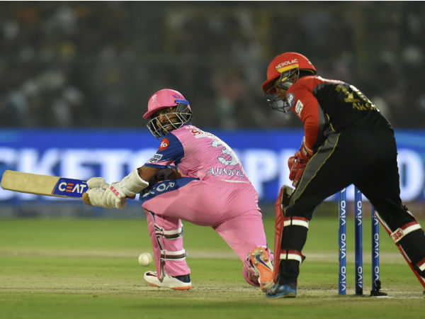 আবু ধাবিতে কোনও ব্যাটসম্যানের সর্বাধিক রান