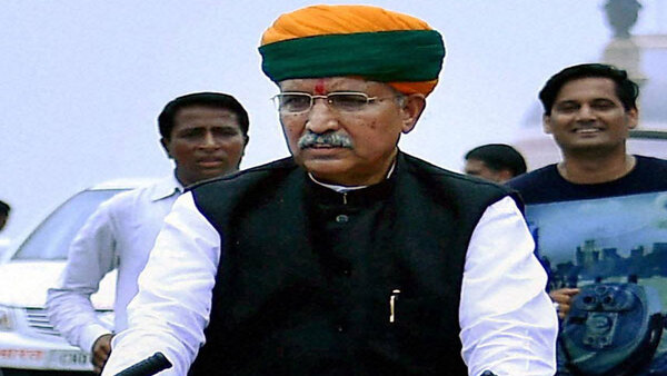  নিজের করোনা আক্রান্ত হওয়ার কথা টুইট কেন্দ্রীয় মন্ত্রীর