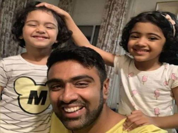 করোনা থেকে বাঁচতে অশ্বিনকে টিপস দুই মেয়ের, মুম্বই পৌঁছল দিল্লি ক্যাপিটালস করোনা থেকে বাঁচতে অশ্বিনকে টিপস দুই মেয়ের, মুম্বই পৌঁছল দিল্লি ক্যাপিটালস