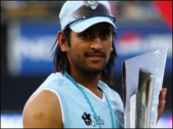 ধোনির যুক্তি কী ছিল