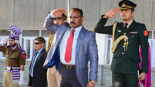 জম্মু ও কাশ্মীরের প্রথম উপরাজ্যপাল গিরিশচন্দ্র মুর্মু