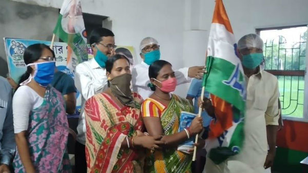 মমতার ডাকে সাড়া দিয়ে তৃণমূলে