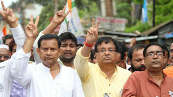 উদয়ন গুহর অভিযোগ উদয়ন গুহর অভিযোগ