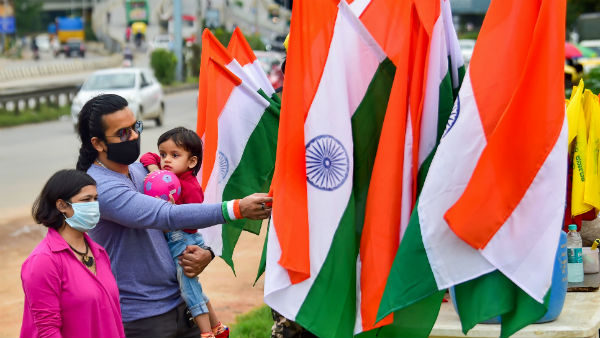 দাঙ্গা ঠেকাতে উপবাসও করেন গান্ধীজি দাঙ্গা ঠেকাতে উপবাসও করেন গান্ধীজি