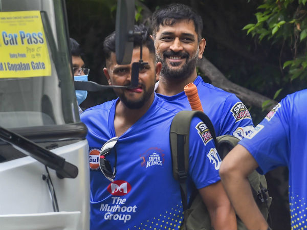 ধোনির বার্তায় সিদ্ধান্ত বদল