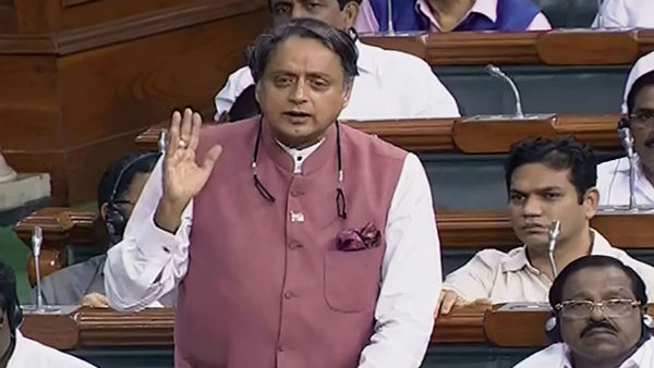 শশী থারুরকে অপসারণের দাবি শশী থারুরকে অপসারণের দাবি