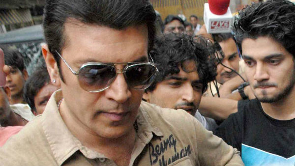 আদিত্য পাঞ্চোলির বিরুদ্ধে হেনস্থার অভিযোগ আদিত্য পাঞ্চোলির বিরুদ্ধে হেনস্থার অভিযোগ