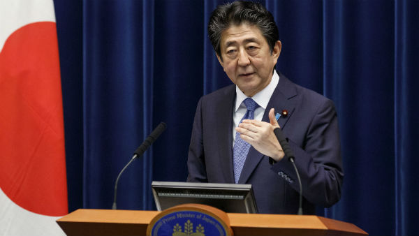 পদত্যাগ করলেন শিনজো আবে