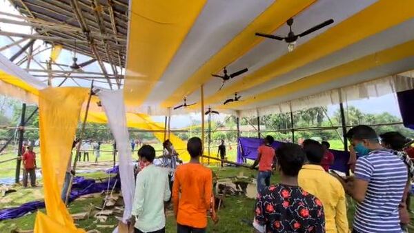  স্থানীয়দের একাংশ এবং তৃণমূলের অভিযোগ