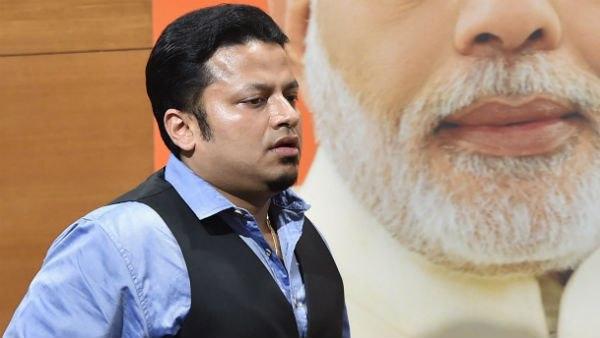 অভিযোগ ওড়ালেন অনুপম
