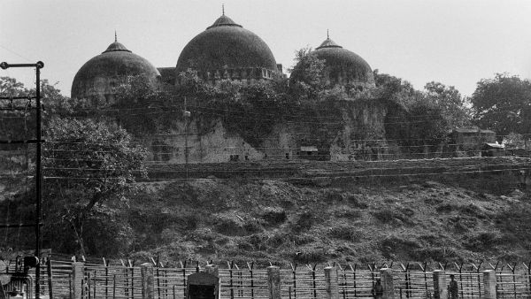 বাবরি মসজিদ মামলায় দুটি FIR বাবরি মসজিদ মামলায় দুটি FIR