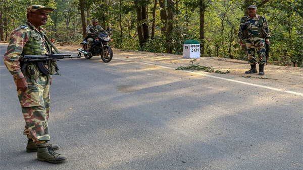 ঝাড়গ্রাম পুলিশ লাইনে উচ্চপর্যায়ের বৈঠকে ঝাড়গ্রাম পুলিশ লাইনে উচ্চপর্যায়ের বৈঠকে