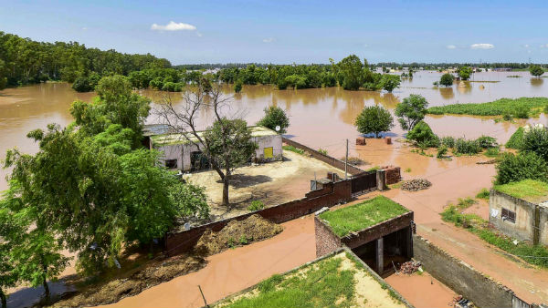 পাঁচটি ভারী নিম্নচাপের জেরেই বৃষ্টি ? পাঁচটি ভারী নিম্নচাপের জেরেই বৃষ্টি ?