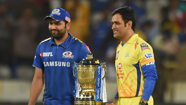 রায়নার রেকর্ড থেকে কত দূরে ধোনি