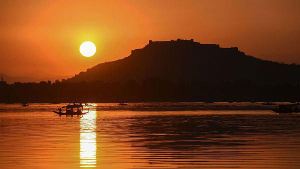  পাকিস্তানে বড়সড় ধাক্কা