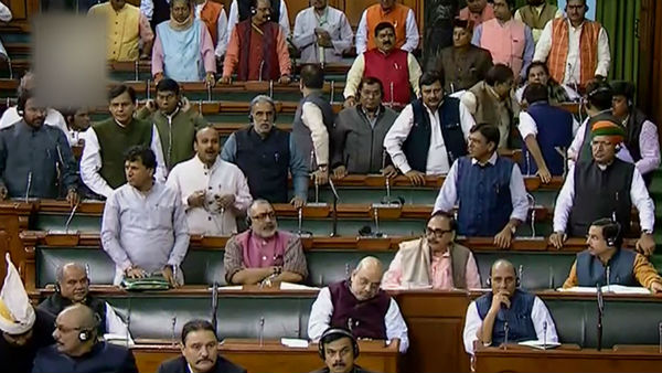 ১১টি অর্ডিন্যান্স পাশ করাতে চাইছে কেন্দ্র