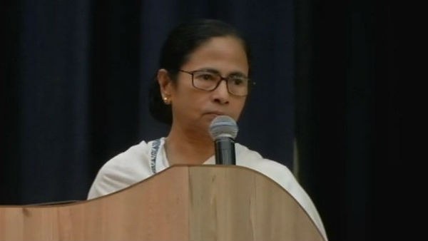 মমতা ভাতা ও ঘর দেবেন পুরোহিতদের মমতা ভাতা ও ঘর দেবেন পুরোহিতদের