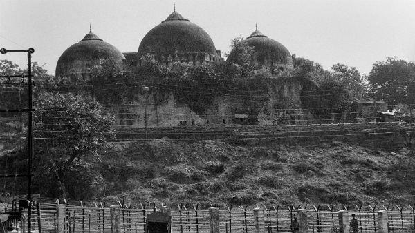১৯৯২ সালে ভাঙা হয় বাবরি মসজিদ ১৯৯২ সালে ভাঙা হয় বাবরি মসজিদ