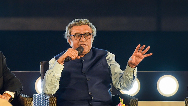 ভিড় নিয়ন্ত্রণের কথা ভেবেছে বিশ্বভারতী ভিড় নিয়ন্ত্রণের কথা ভেবেছে বিশ্বভারতী