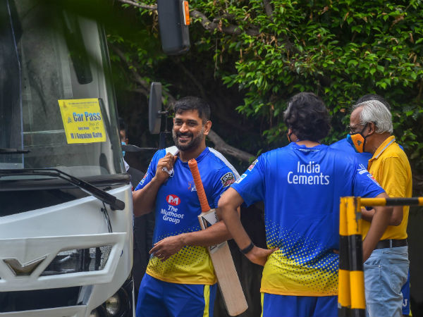 দুই ক্রিকেটার সহ ১২ স্টাফ কোভিড আক্রান্ত
