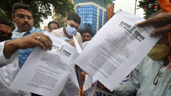 ফারাক থাকছে সরকারে কথায় ও কাজে ফারাক থাকছে সরকারে কথায় ও কাজে