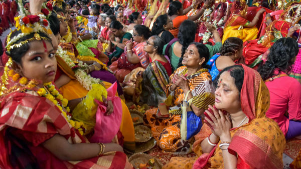  প্রথমায় দেবী শৈলপুত্রীর পুজো