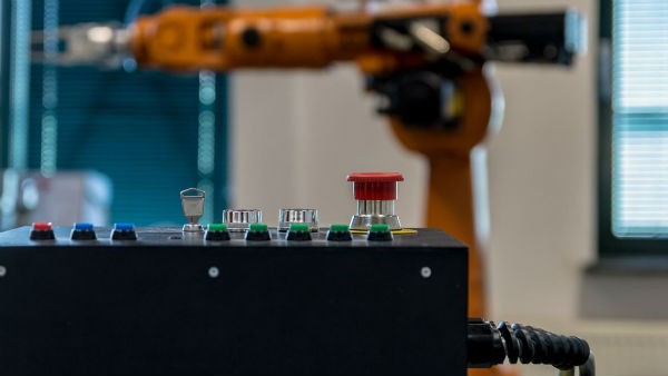 আমি সর্বশক্তিমান হতে চাই না আমি সর্বশক্তিমান হতে চাই না