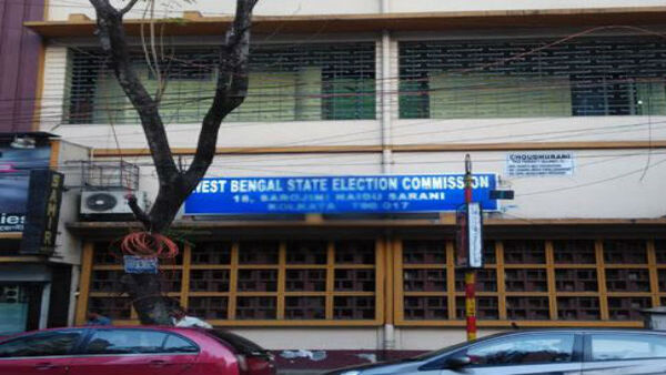 সামলেছেন রাজ্য নির্বাচন কমিশনের দায়িত্ব