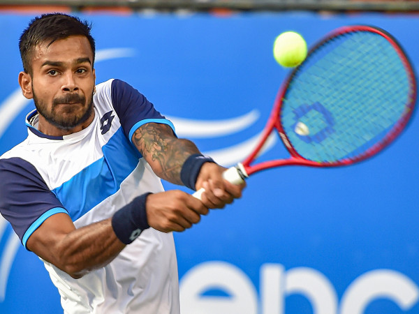 প্রথম দুই সেটে সহজ জয় প্রথম দুই সেটে সহজ জয়