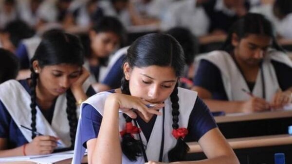 পরীক্ষা নিয়ে শিক্ষা দফতরে আলোচনা পরীক্ষা নিয়ে শিক্ষা দফতরে আলোচনা