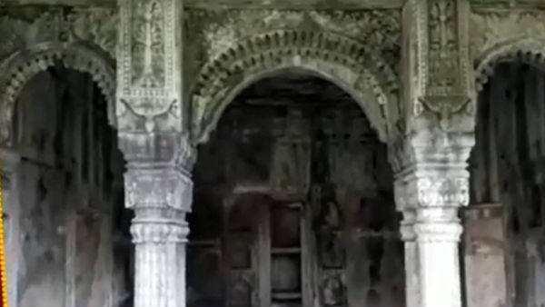 ৪০০ বছরেরও বেশি পুরনো জয়পুর রাজবাড়ির দুর্গাপুজো ৪০০ বছরেরও বেশি পুরনো জয়পুর রাজবাড়ির দুর্গাপুজো
