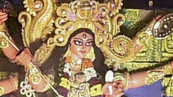 মুখ্যমন্ত্রীর উদ্বোধনের পর উধাও হয়ে গেল মণ্ডপ-প্রতিমা! ঘটনায় তাজ্জব দুর্গাপুরবাসী মুখ্যমন্ত্রীর উদ্বোধনের পর উধাও হয়ে গেল মণ্ডপ-প্রতিমা! ঘটনায় তাজ্জব দুর্গাপুরবাসী
