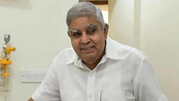 পুসিশকে আক্রমণ