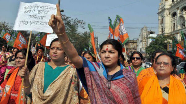 মহিলাদের ওপর অত্যাচারে এনকাউন্টার দাবি